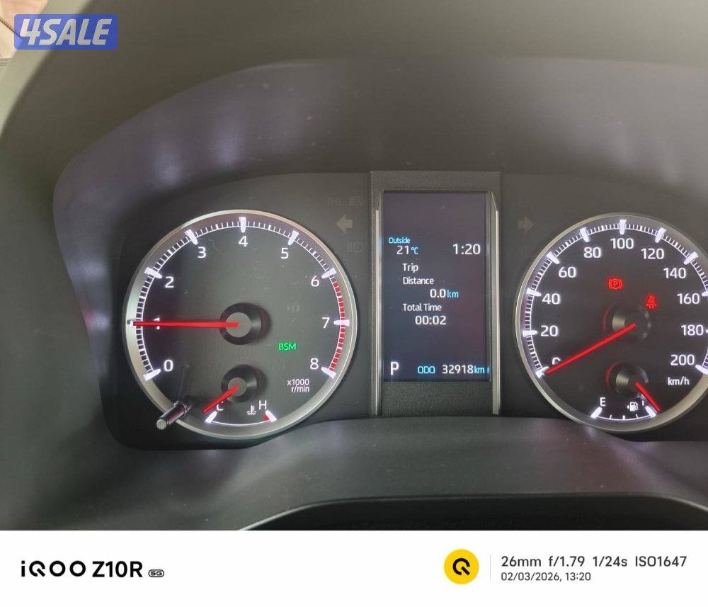 للبيع فان تيوتا جرانفيا العائلي موديل 2023 بحالة الوكالة .6