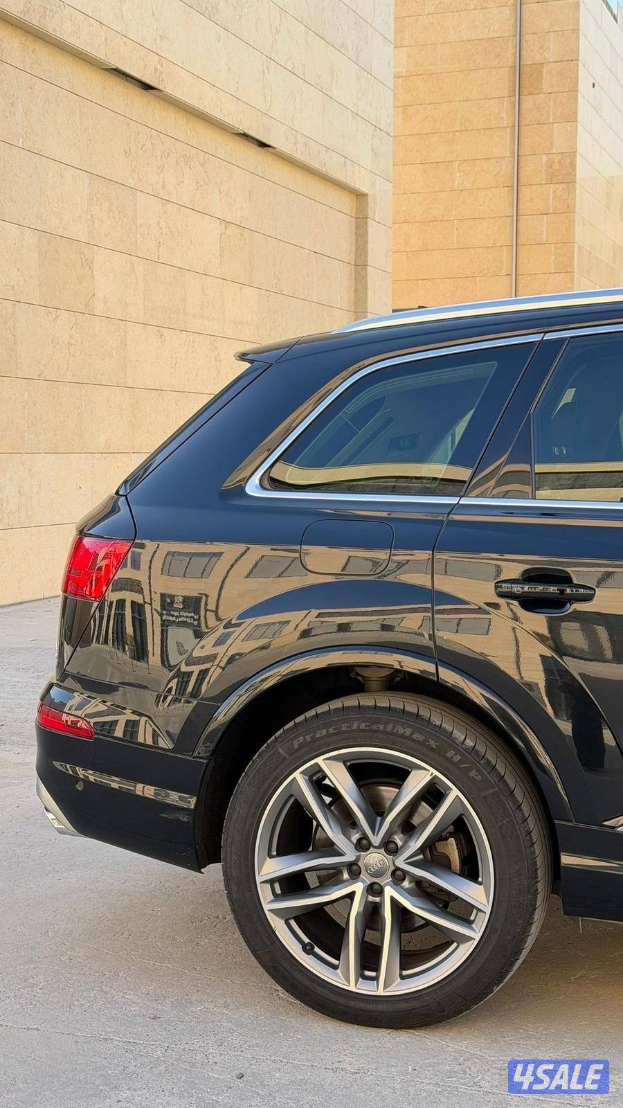 للبيع اودي Q79