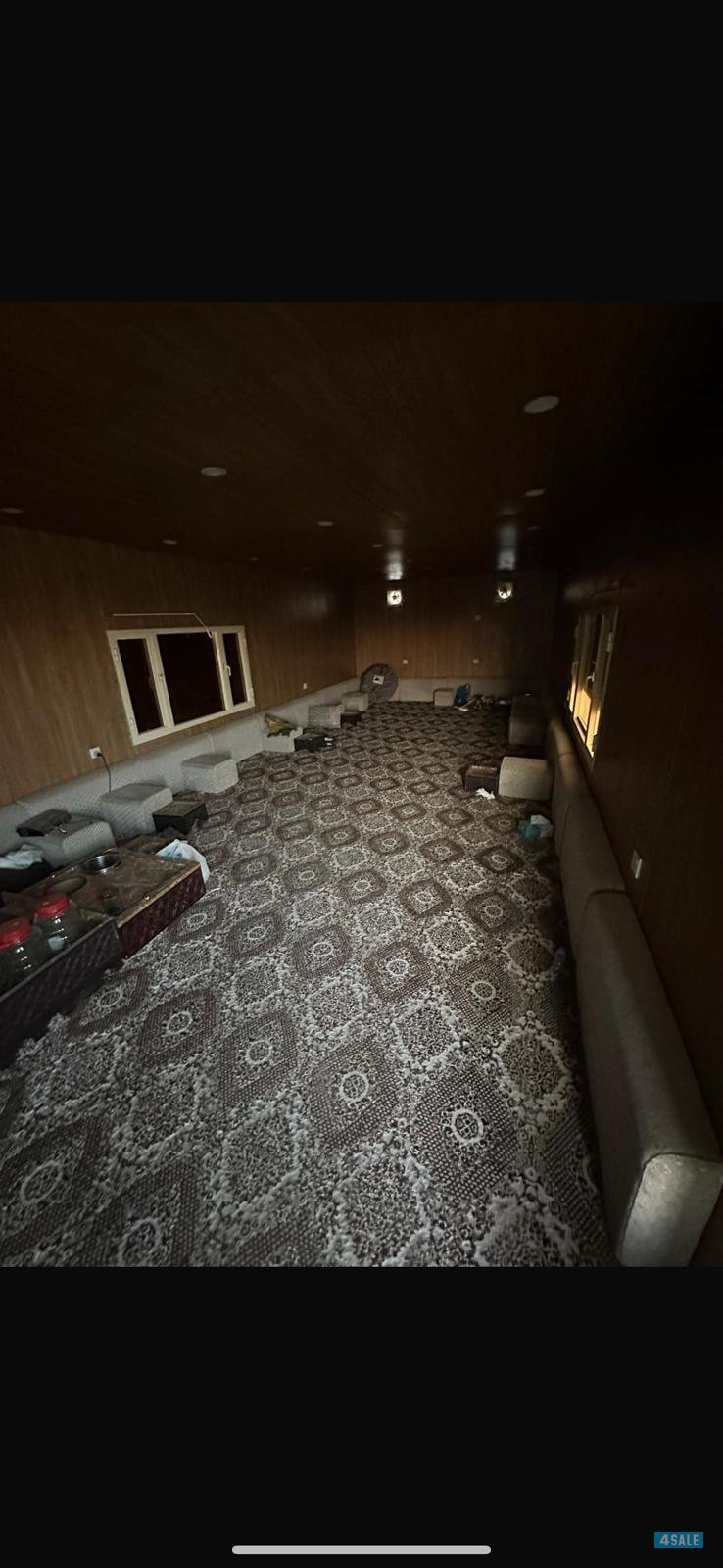 للبيع شاليه قلص قياس ١٠/٤  حالته ممتازه معاه مكيفين شباك توفير السعر / ١٣٠٠ قابل للمساومه ت / ٦٦٠٦٠٣٠١3