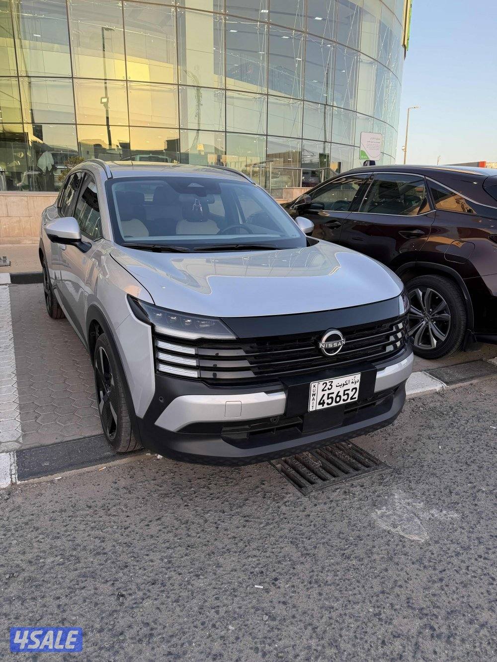 للبيع NISSAN KICKS 2025 اعلى درجة في الوكالة0