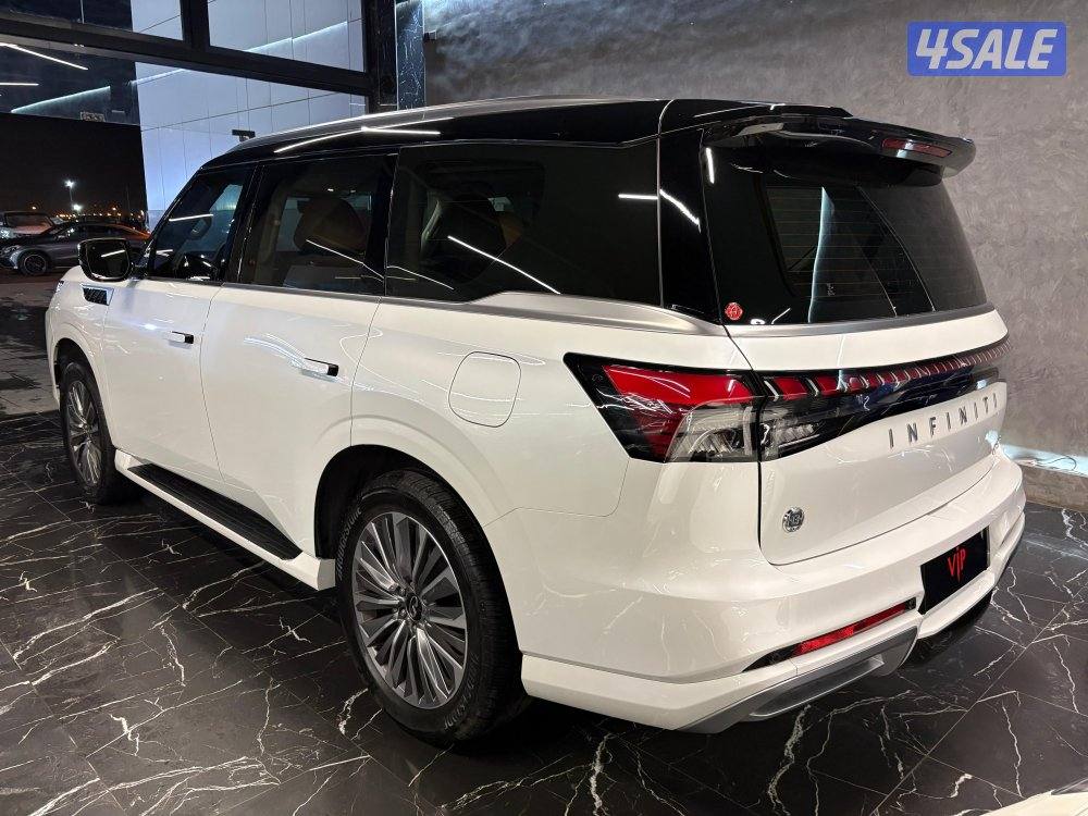 انفينيتي QX 805