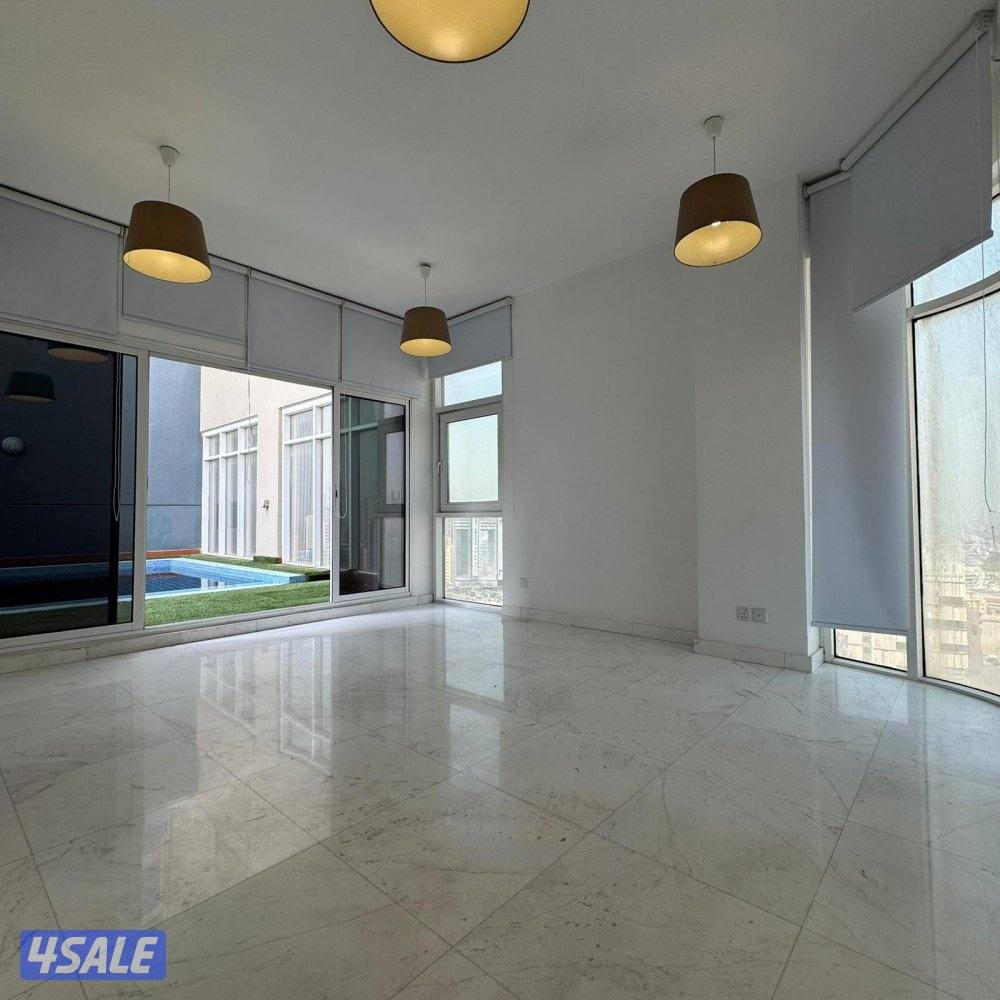 بينت هاوس إطلالة بحرية مباشرة للإيجار في بنيد القار5