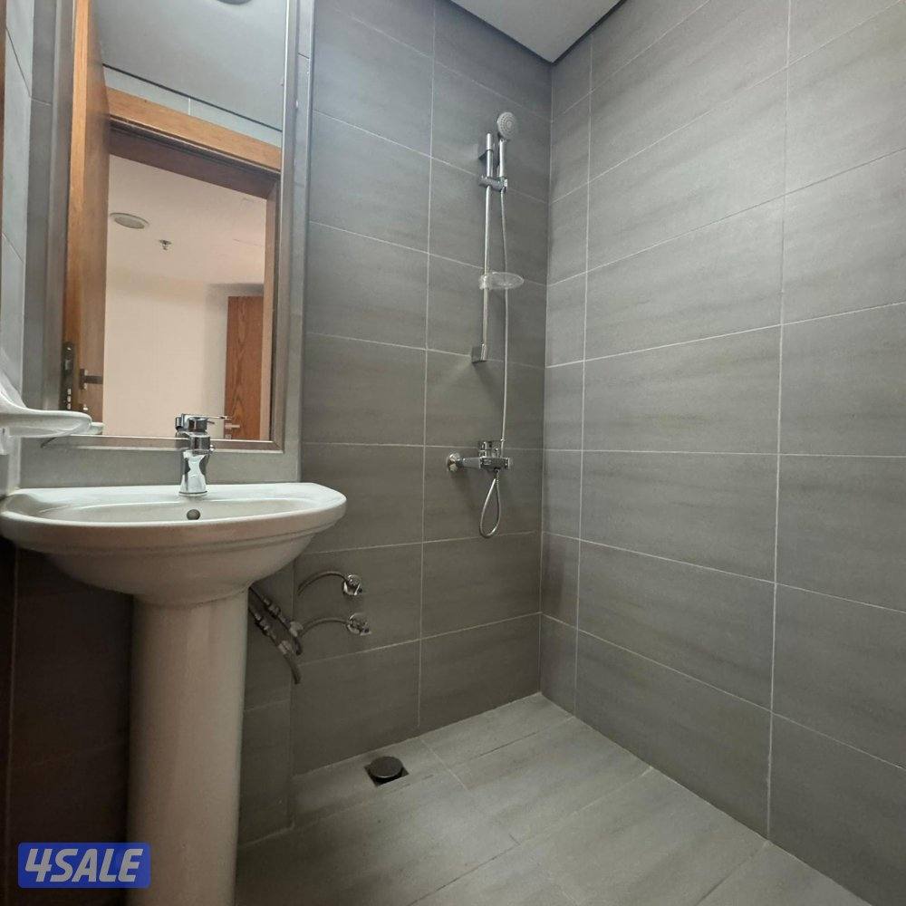 بينت هاوس إطلالة بحرية مباشرة للإيجار في بنيد القار7