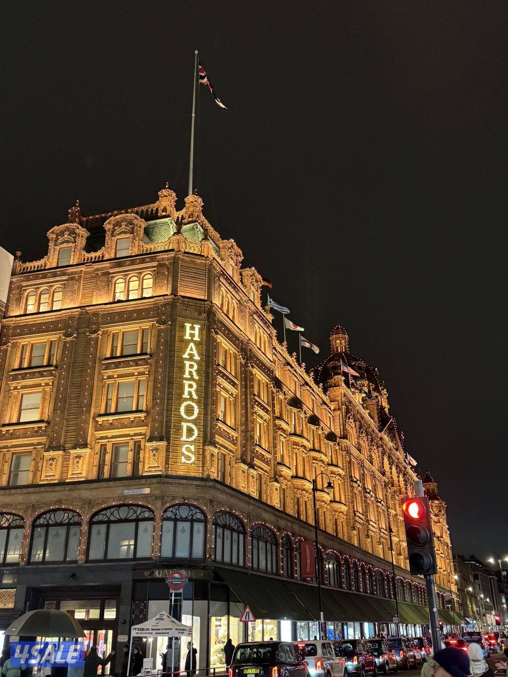 للبيع بوك ديور جديد بالكرتون سعر الشراء 1402