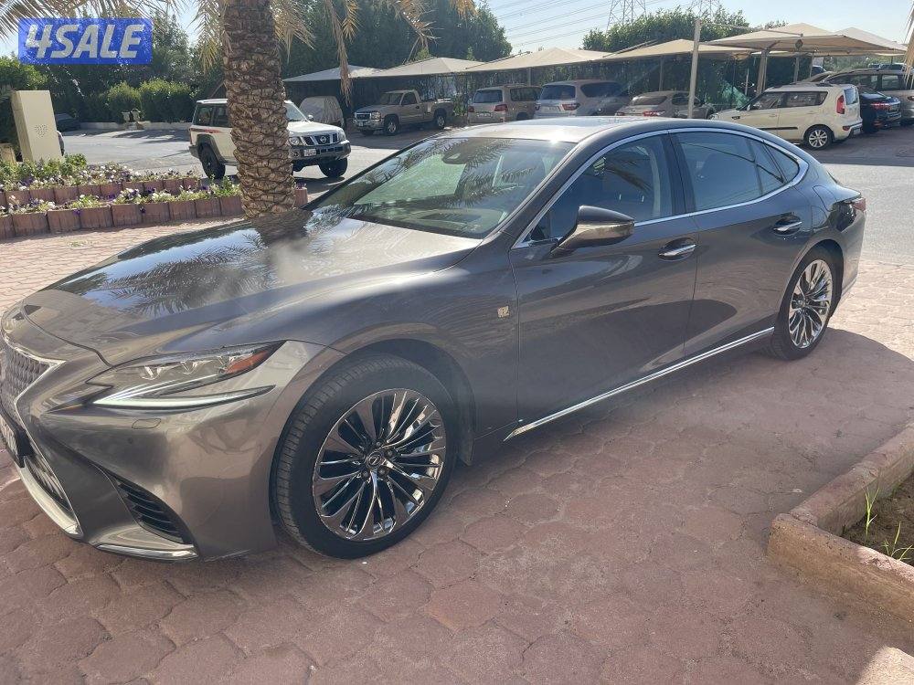 لكزس LS500 موديل 2018 عداد 50 صبغ الوكاله سيرفس منتظم4