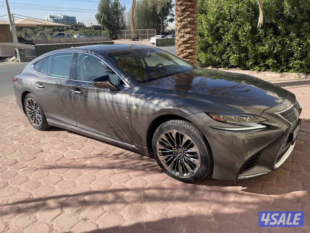 لكزس LS500 موديل 2018 عداد 50 صبغ الوكاله سيرفس منتظم6