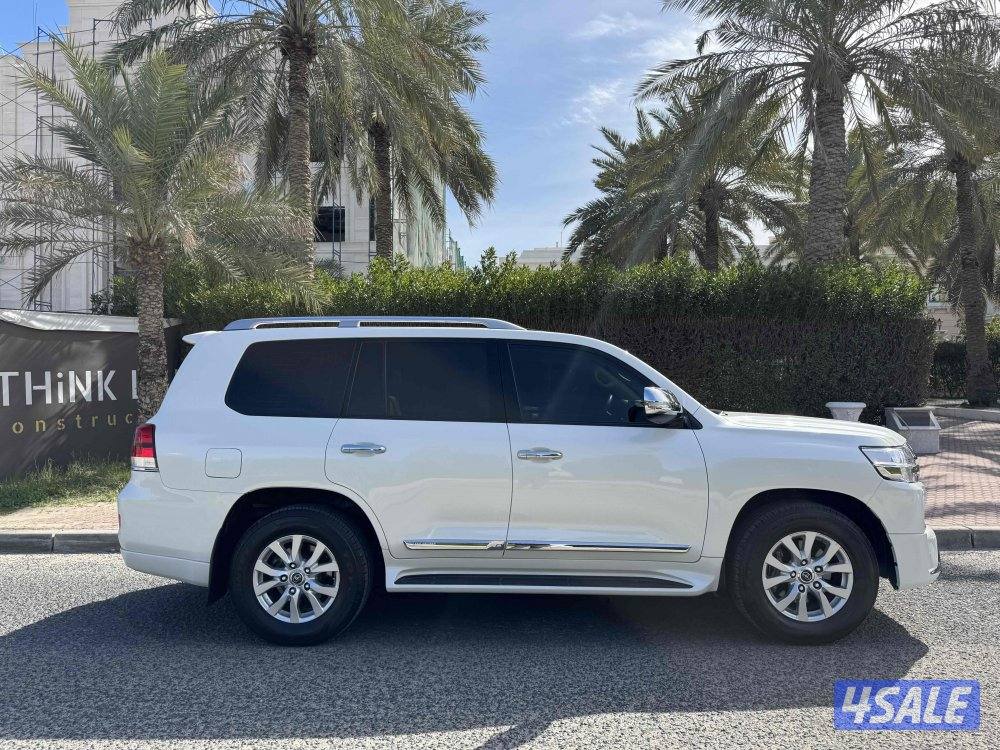 لاند كروزر GXR 20174