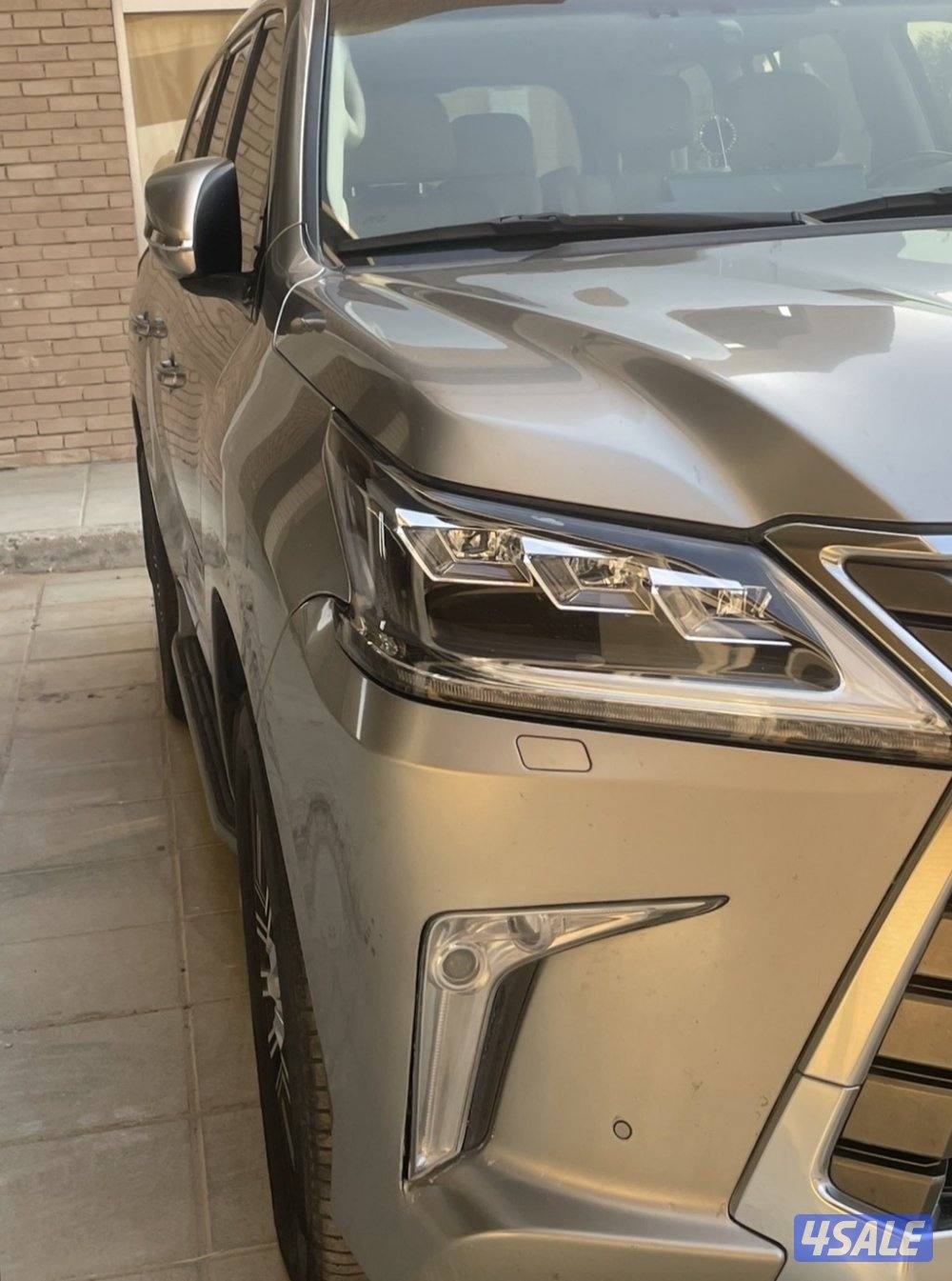 جيب لكزس ٥٧٠2