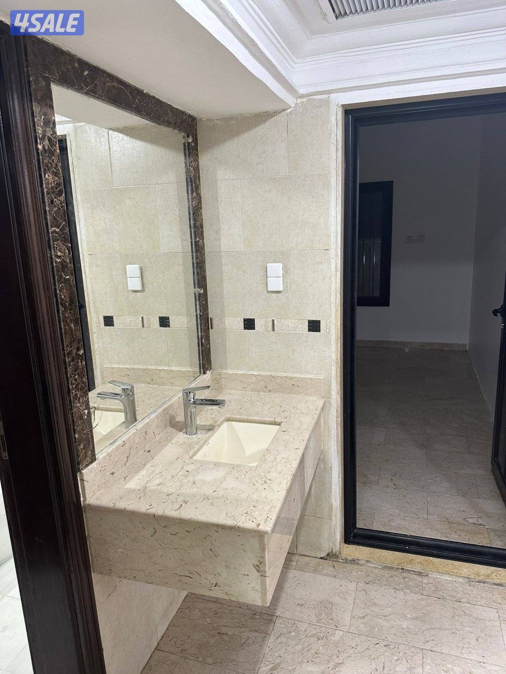 للأيجاردور ارضي مع حوش بسلوئ9