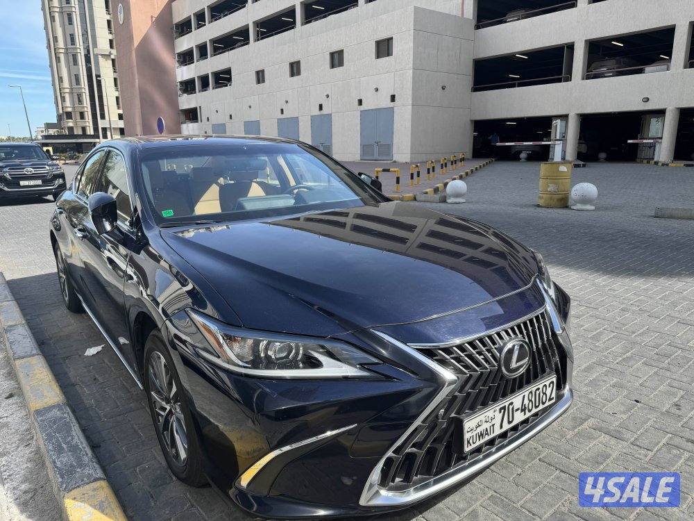 لكزس es موديل 2023 ماشي 39000 حمايه فل بدي6