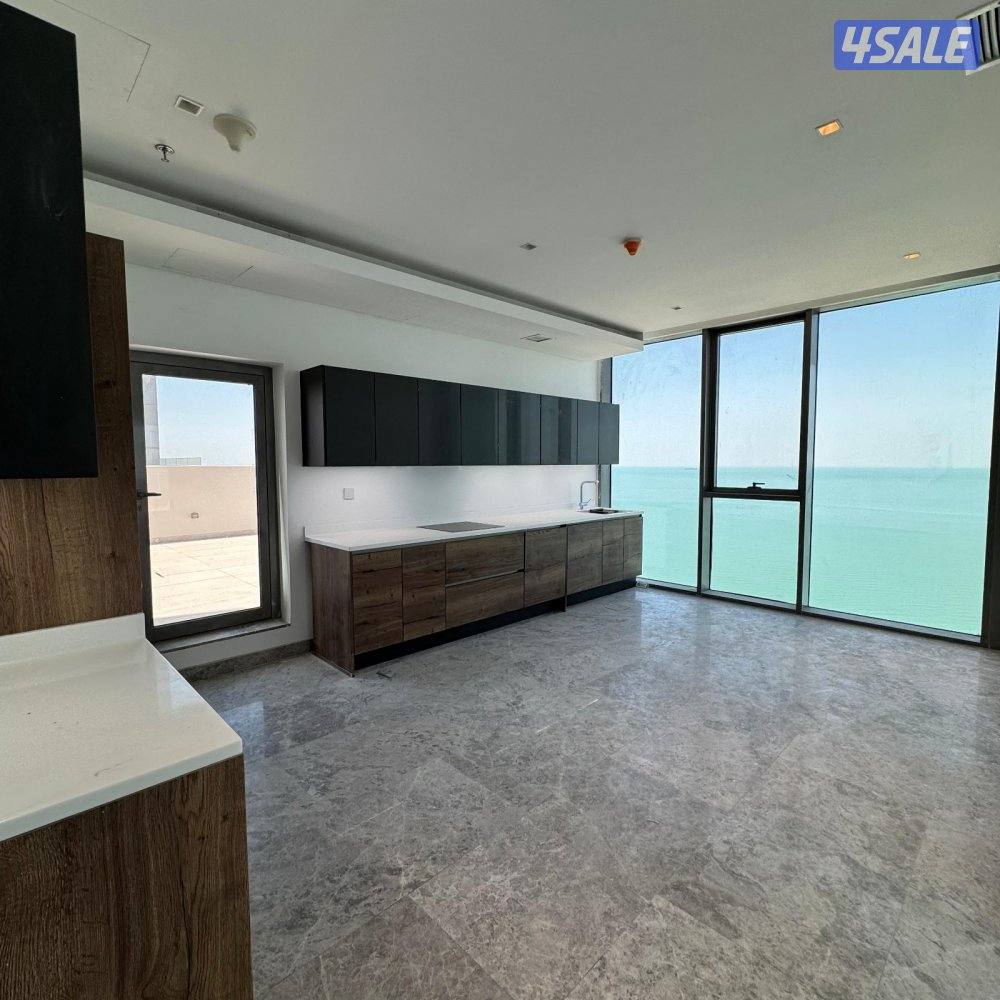 فيلا ( Pent House ) إطلالة بحرية مباشرة للإيجار في الشعب البحري0