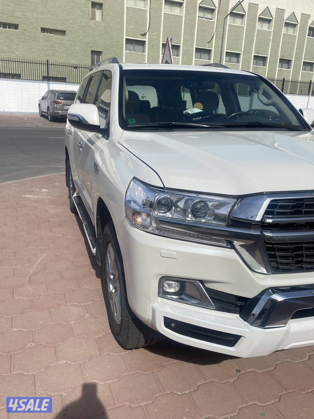 جيب لاندكروزر 20211