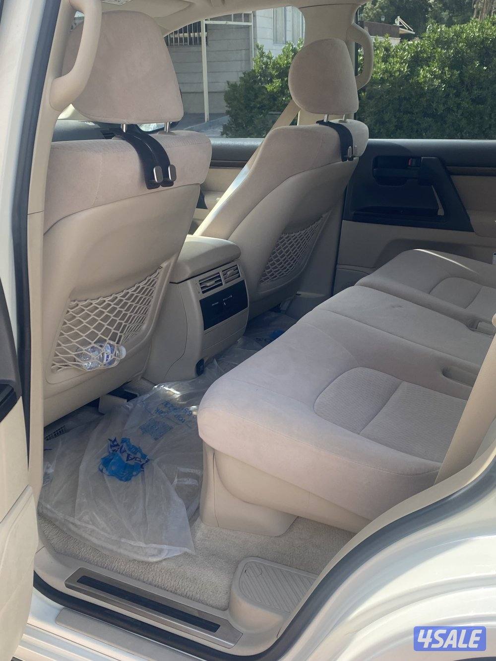 جيب لاندكروزر 20218