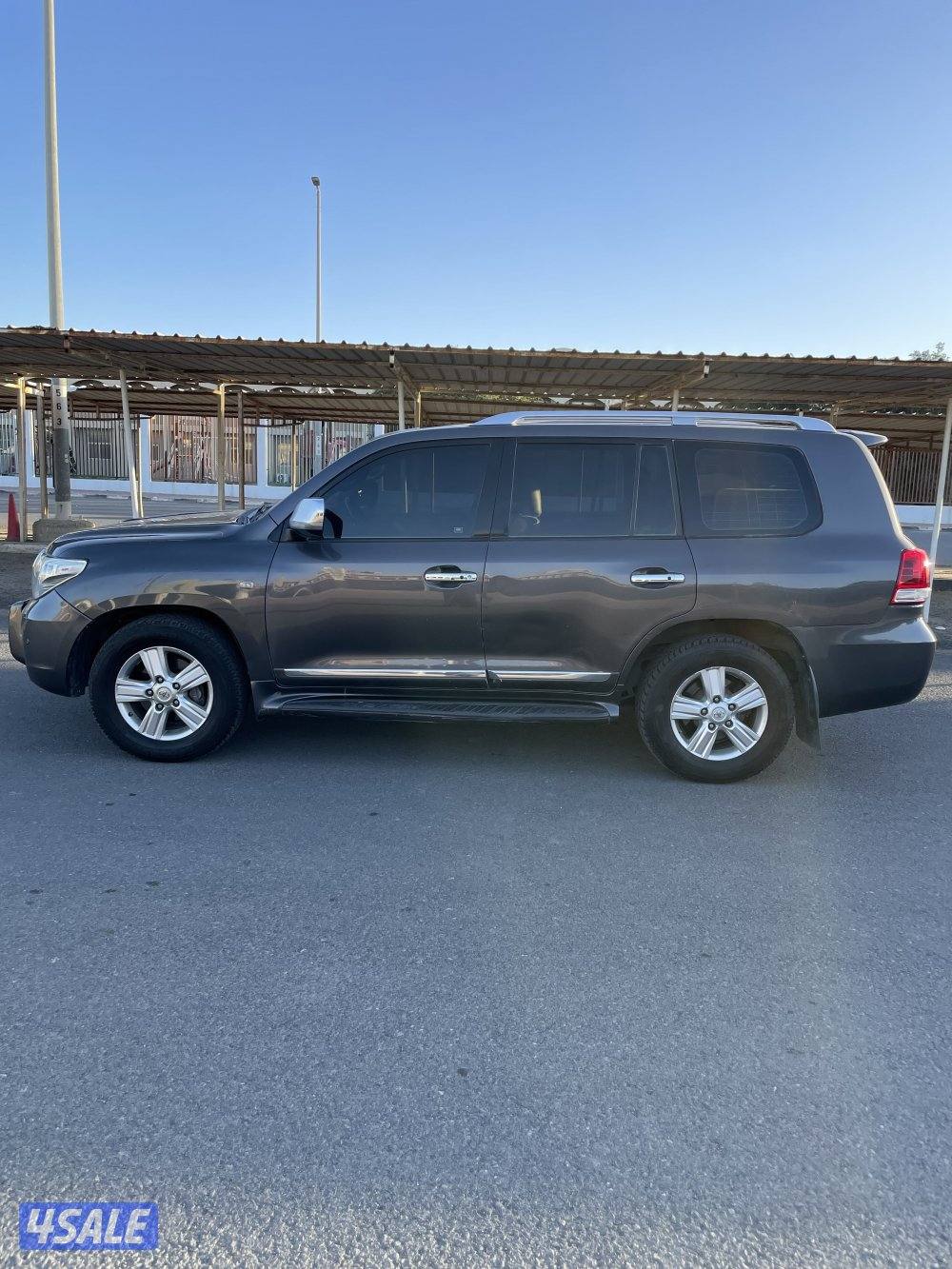 لاند كروزر وارد الساير 2009 VXR شرط الفحص0