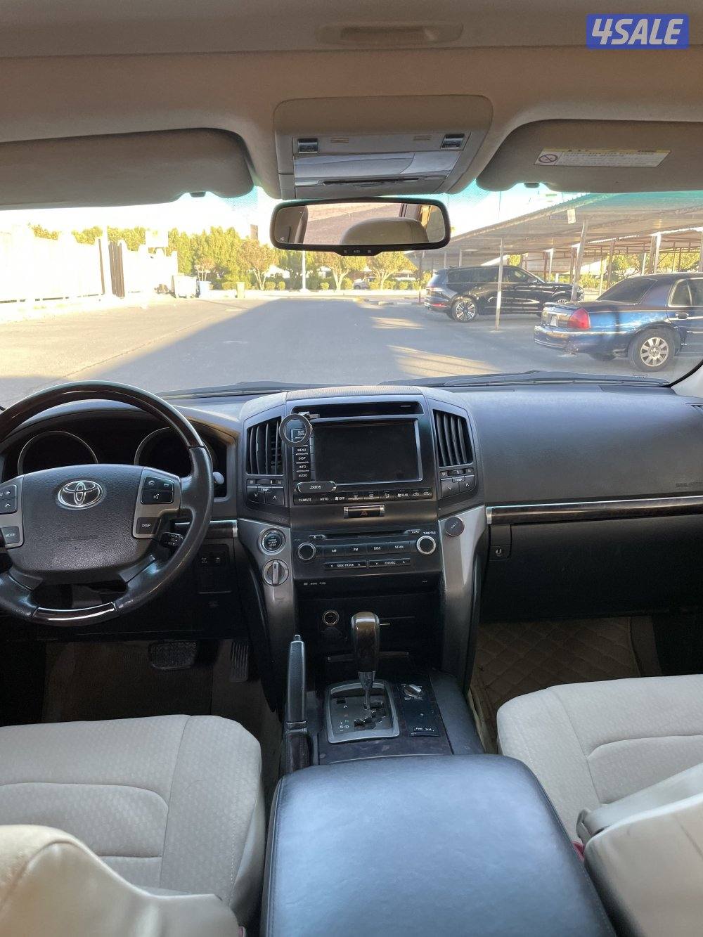 لاند كروزر وارد الساير 2009 VXR شرط الفحص8