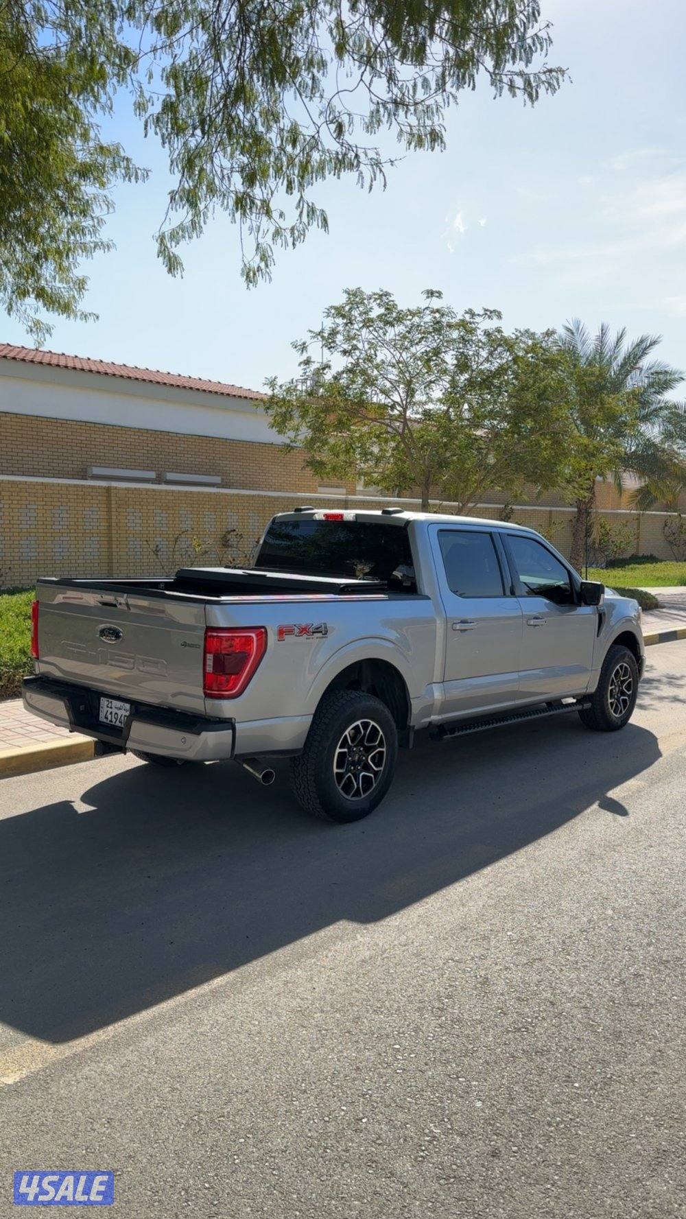 للبيع وانيت FX4 صبغ الوكالة المالك الأول9