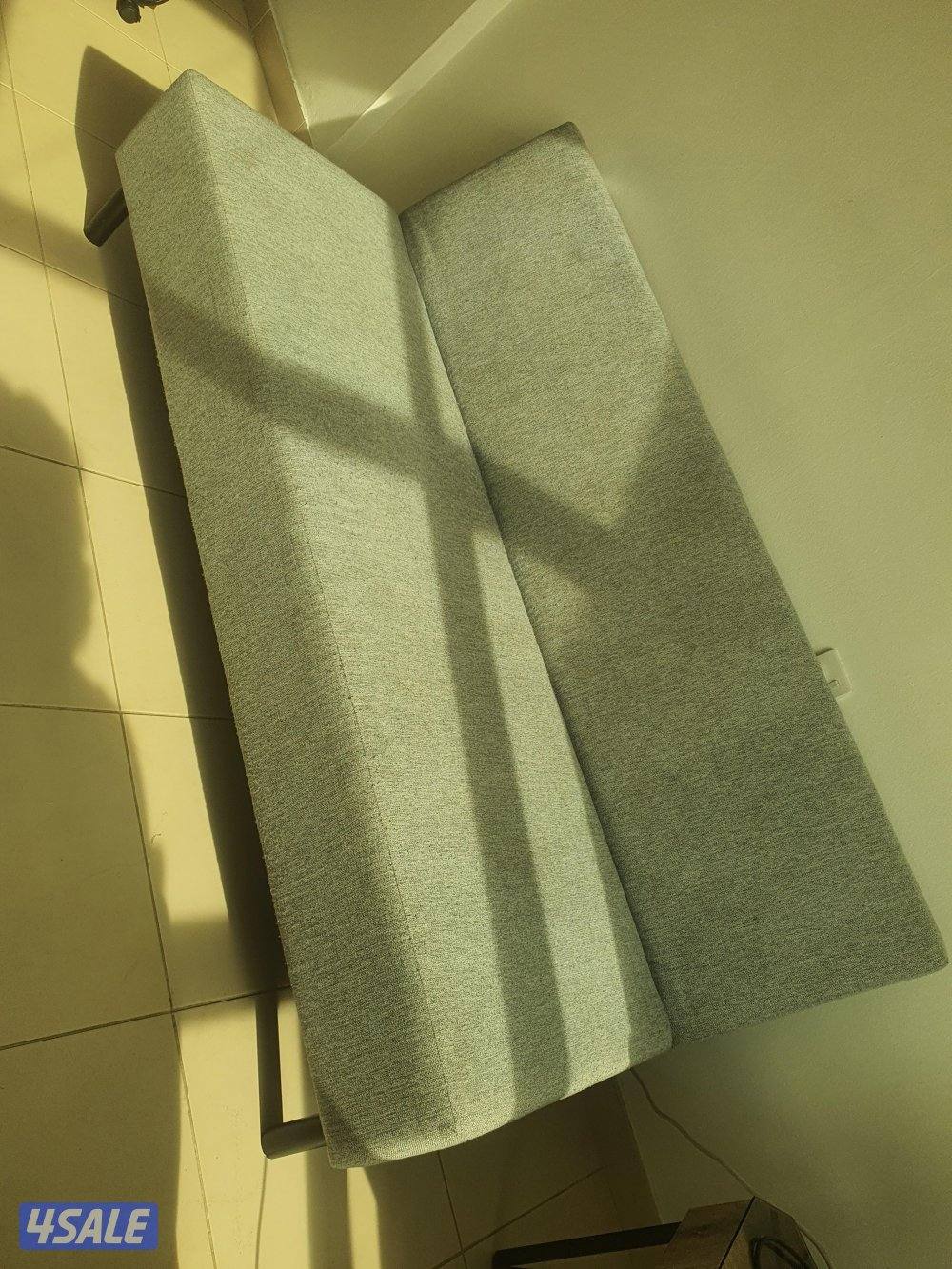 اريكة مريحة جدا ونظيفة جدا تتحول لسرير1