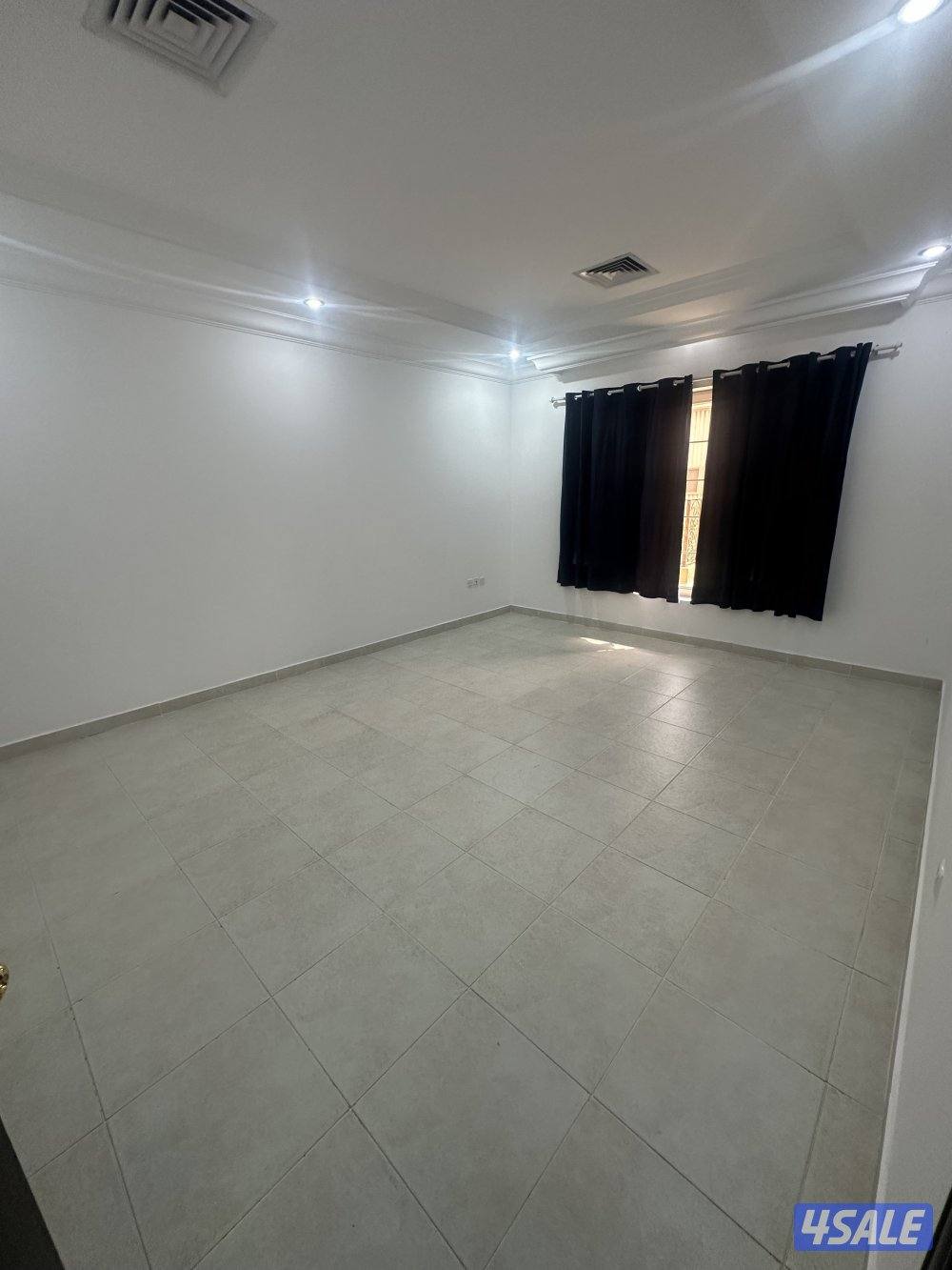 Villa for rent in Al-Manqaf, for companies only -للايجار فيلا بالمنقف11