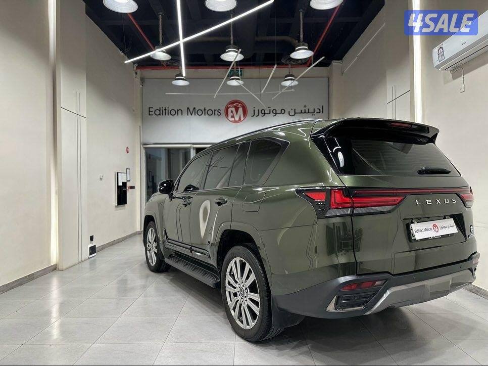 لكزس LX600 الساير VIP 2024 بحاله الوكاله عداد 47 الف2