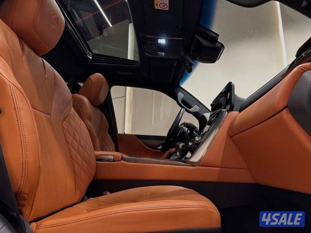 لكزس LX600 الساير VIP 2024 بحاله الوكاله عداد 47 الف8