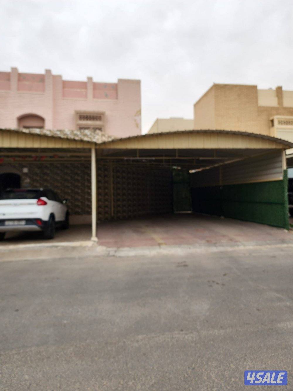 للبيع بيت حكومي بـ النهضة شارع وسكة دورين وملحق كبير ، مجدد بالكامل3