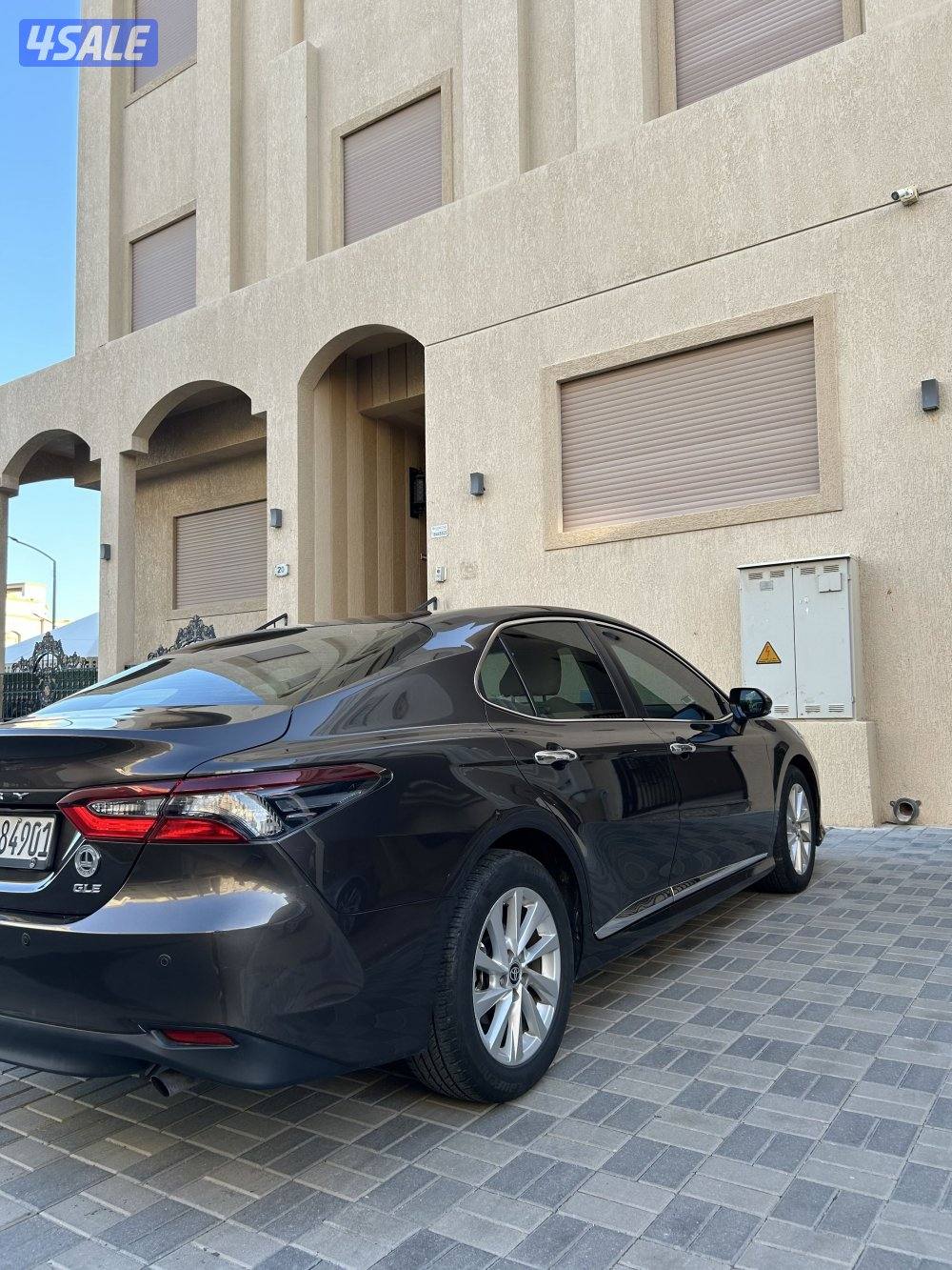 للبيع كامري 2023 GLE3