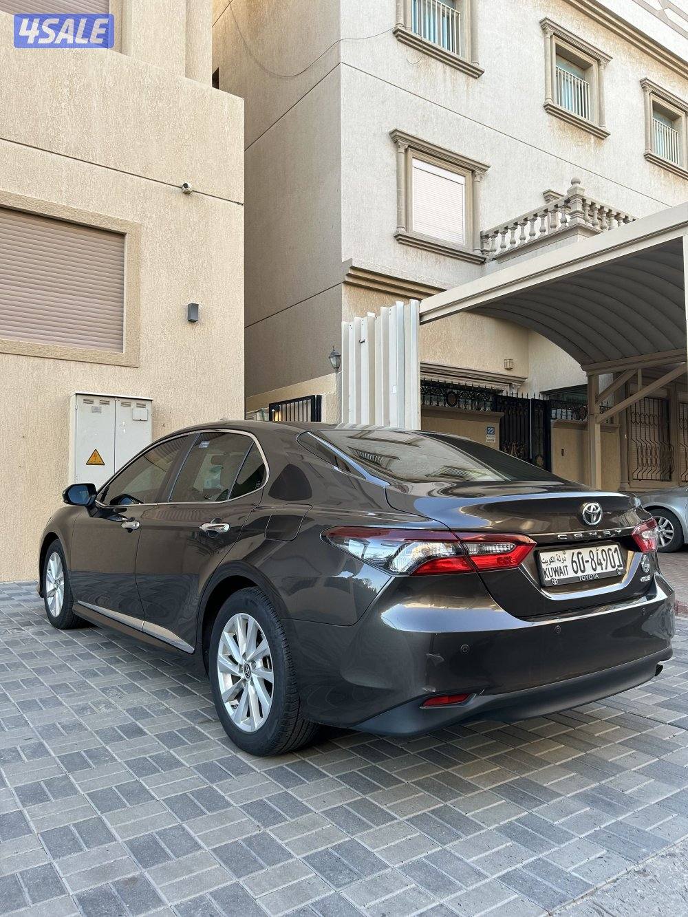 للبيع كامري 2023 GLE4