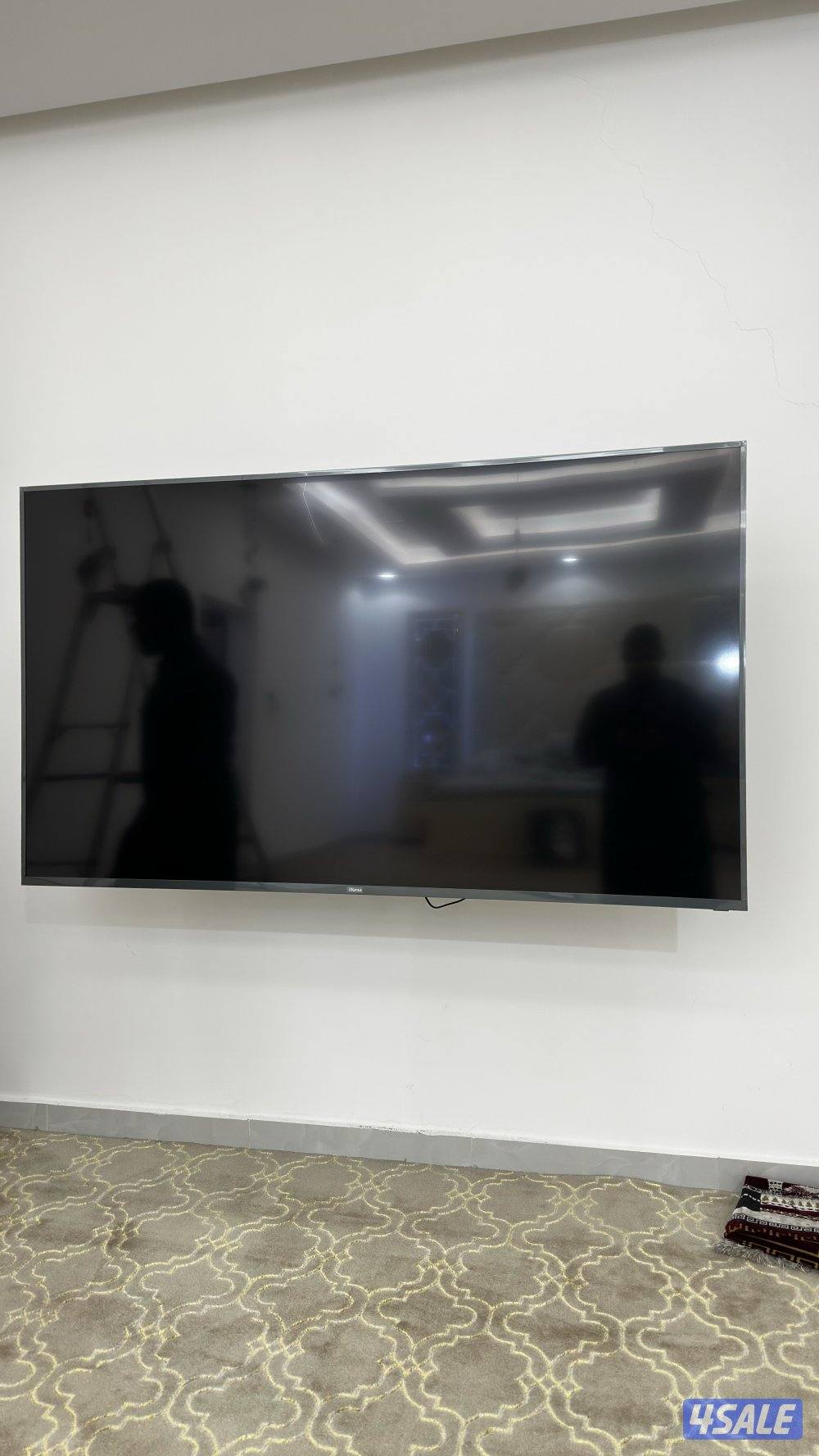 للبيع تلفزيون ونسا سمارت 75 بوصه نظيف مع الستاند0