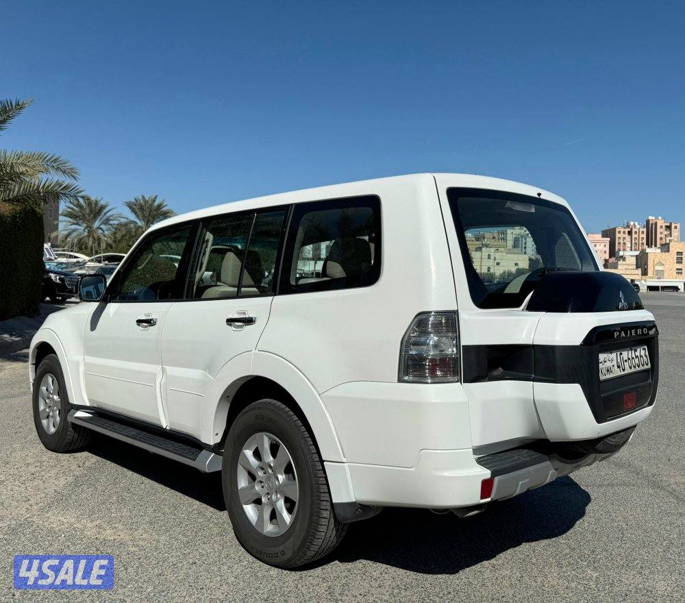 بحالة ممتازة جدا جيب ميتسوبيشي باجيرو 2017 ماشي 134 الف شرط الفحص4