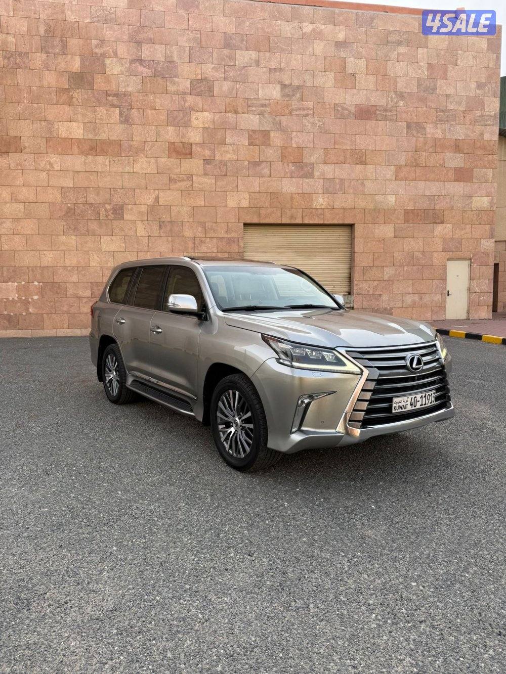 لكزس LX570 الساير درجه ثانيه بحاله الوكاله عداد 174 الف0