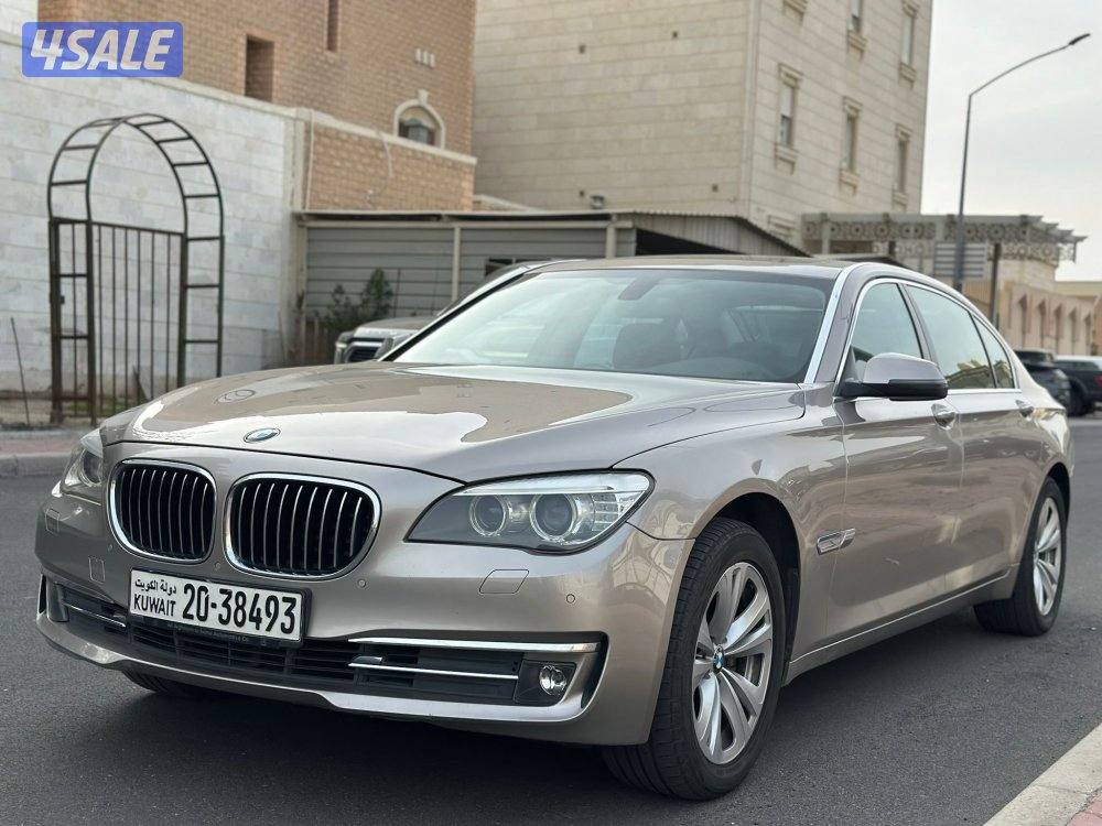 للبيع بي ام دبليو li7300