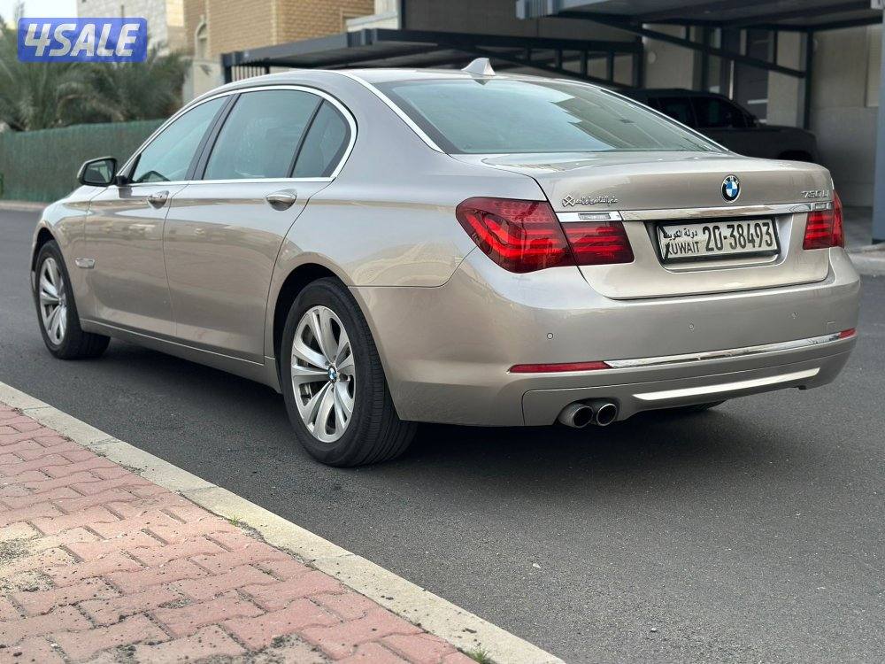 للبيع بي ام دبليو li7303