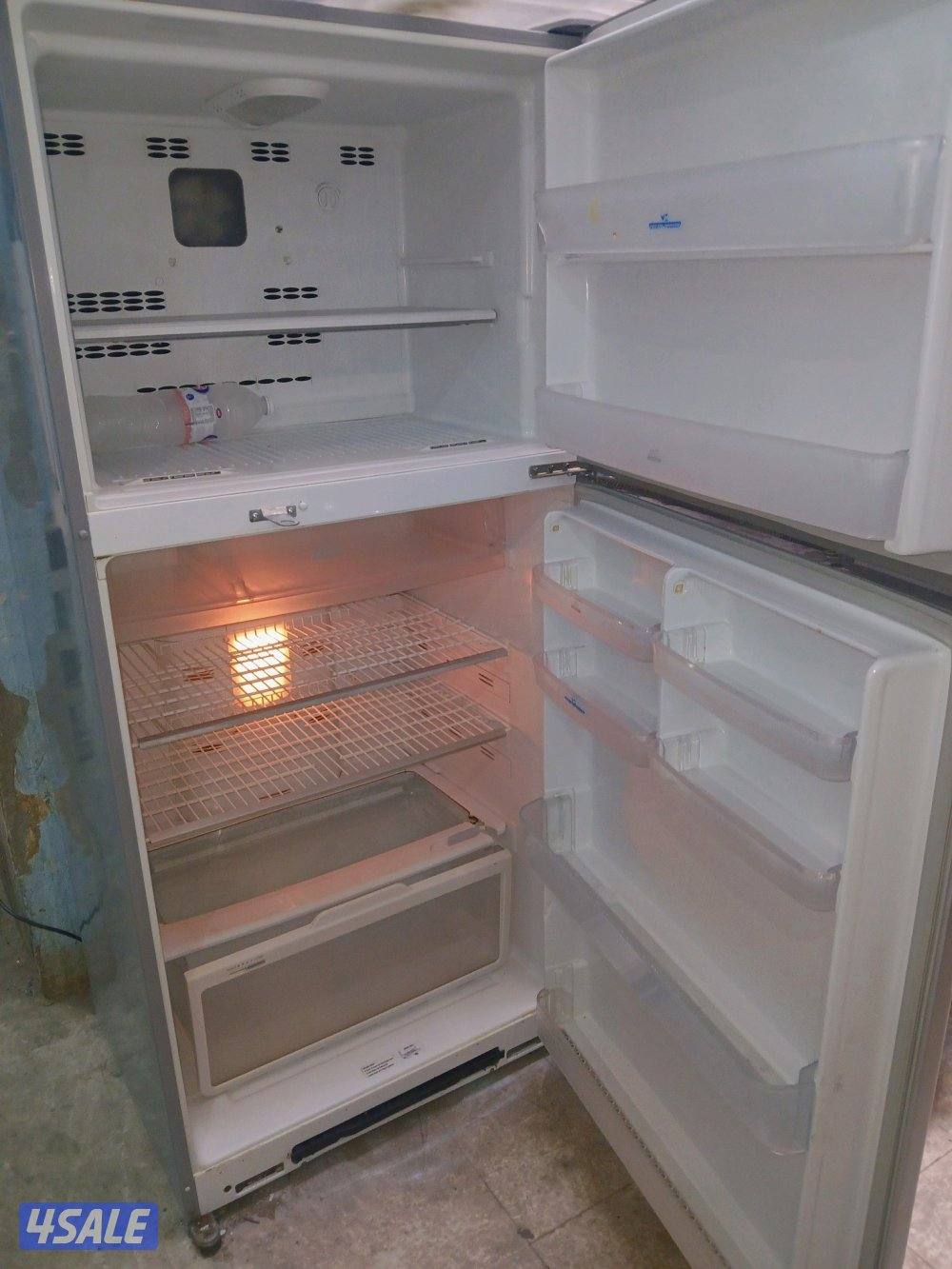 للبيع ثلاجه سانيو ياباني بحاله جيده جدامع الكفالة والتوصيل عائلية 24قد1