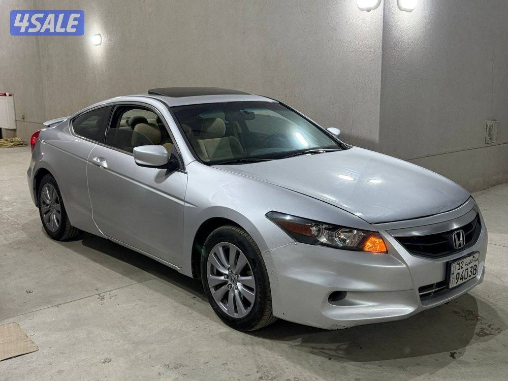 للبيع هوندا اكورد شرط الفحص بحاله ممتازه باب واحد1