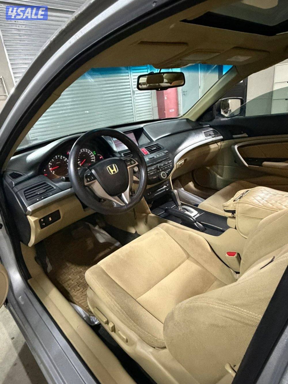 للبيع هوندا اكورد شرط الفحص بحاله ممتازه باب واحد2