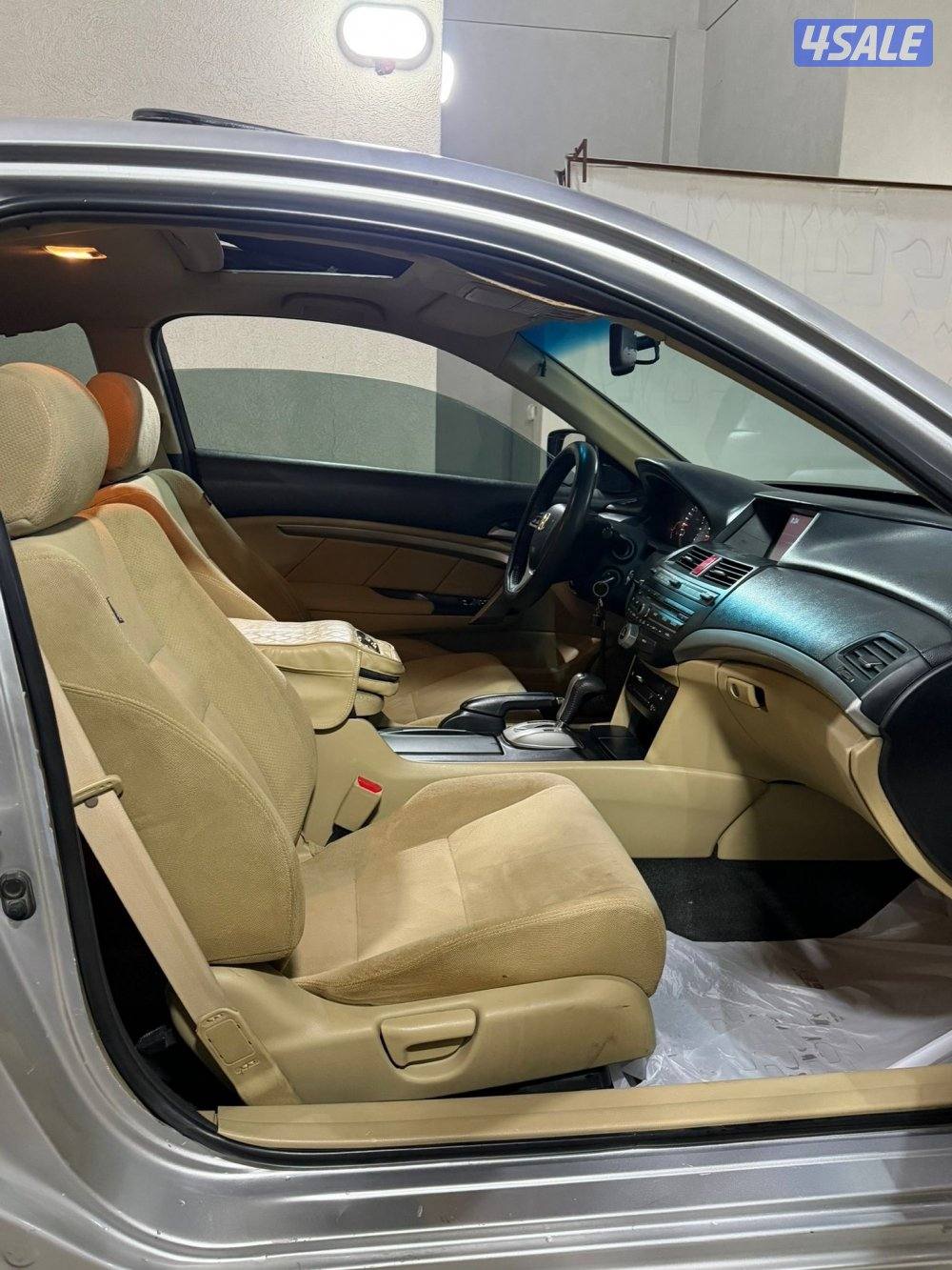 للبيع هوندا اكورد شرط الفحص بحاله ممتازه باب واحد6