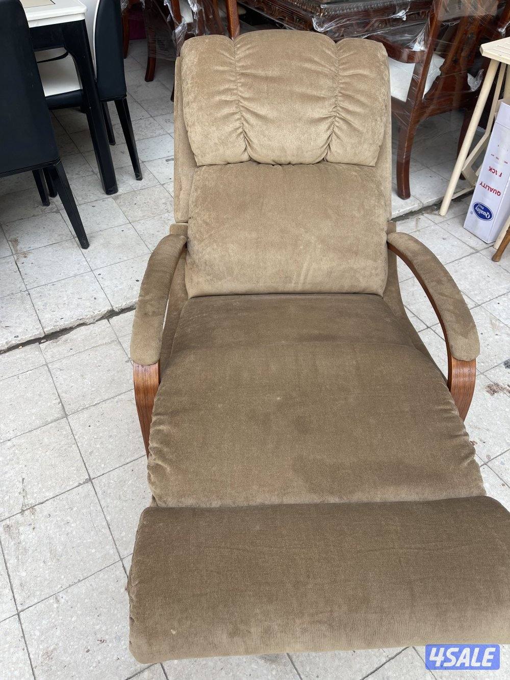 ليزي بوي الاصلي هزاز ويفرد استرخاء الاصلي قوي ومريح وحجم متوسط0