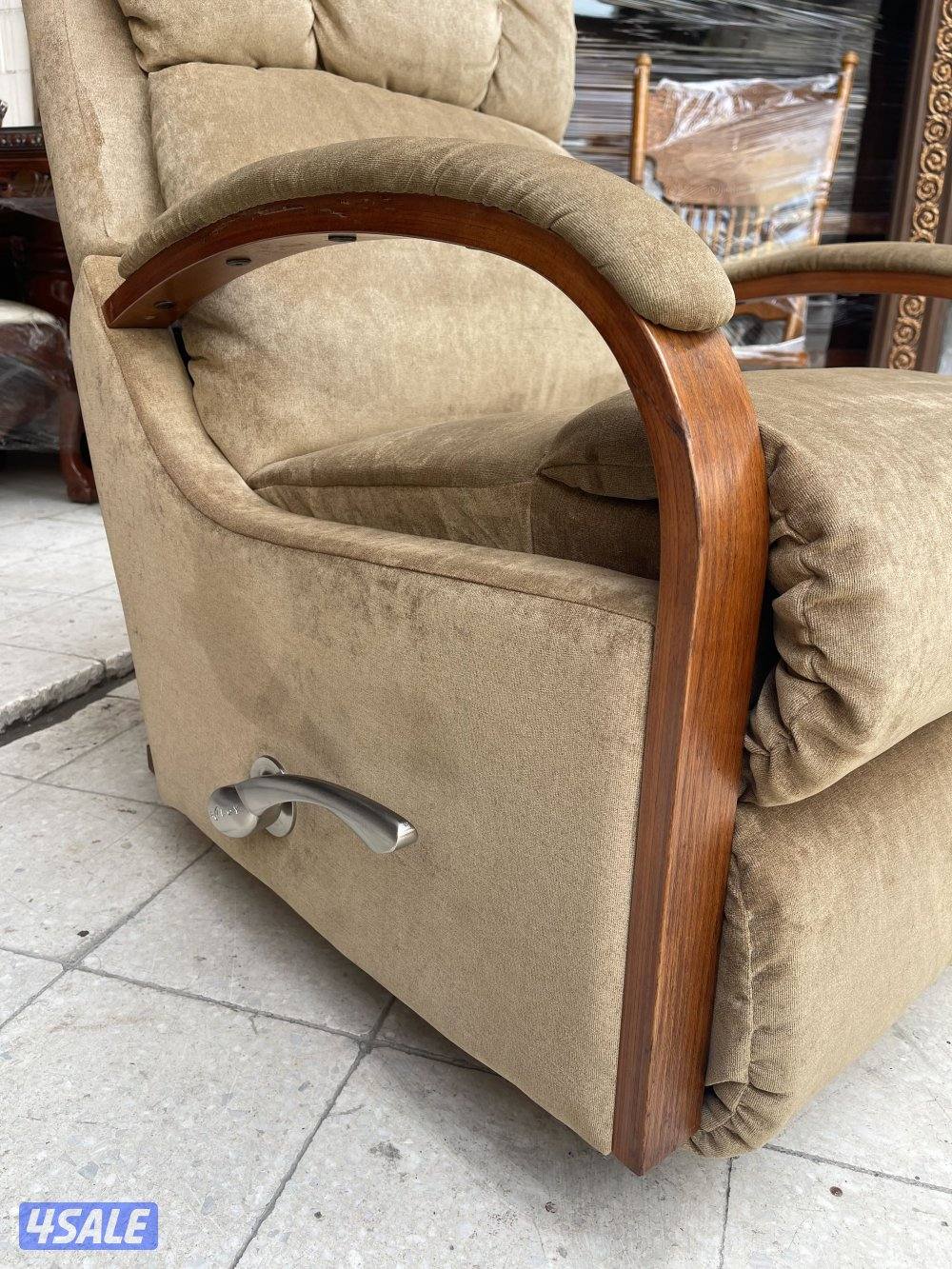 ليزي بوي الاصلي هزاز ويفرد استرخاء الاصلي قوي ومريح وحجم متوسط2