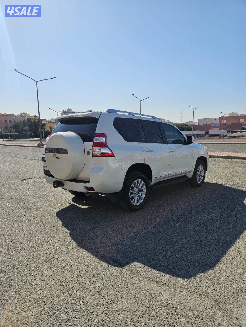 برادو TXL 2017 شرط الفحص صبغ الوكاله ابيض سيرفس وكاله فتحه ثلاجه سنسر14