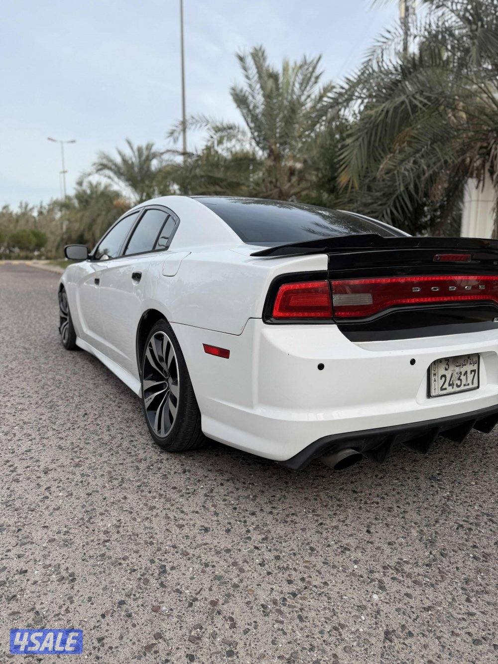 شارجر RT 8 هيمي  مواصفات SRT8 موديل 20121