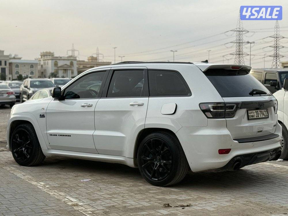 للبيع جراند شروكي 2013 SRT83