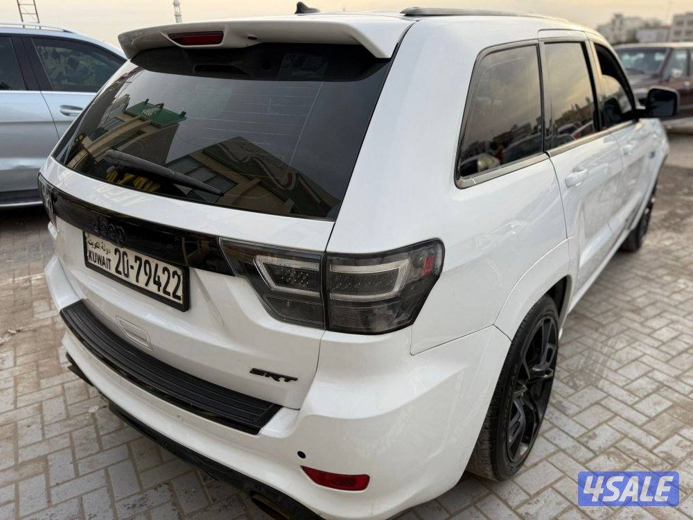 للبيع جراند شروكي 2013 SRT85