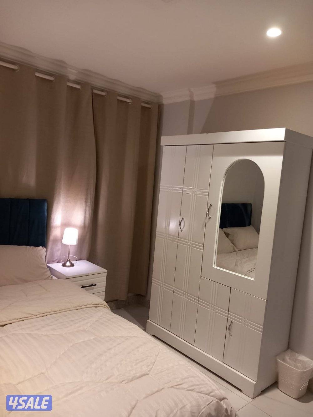 يوجد لدينا شقق للإيجار غرفة وصالة ومطبخ وحمام خلو تشطيب سوبر لوكس7