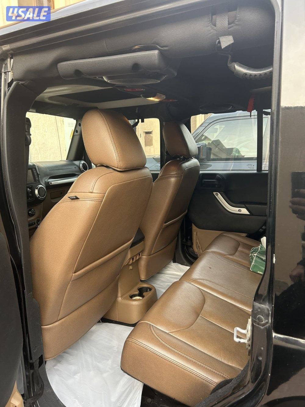 السلام عليكم للبيع رانقلر 2015 صحارا السياره شرط الفحص ماشي 283الف1