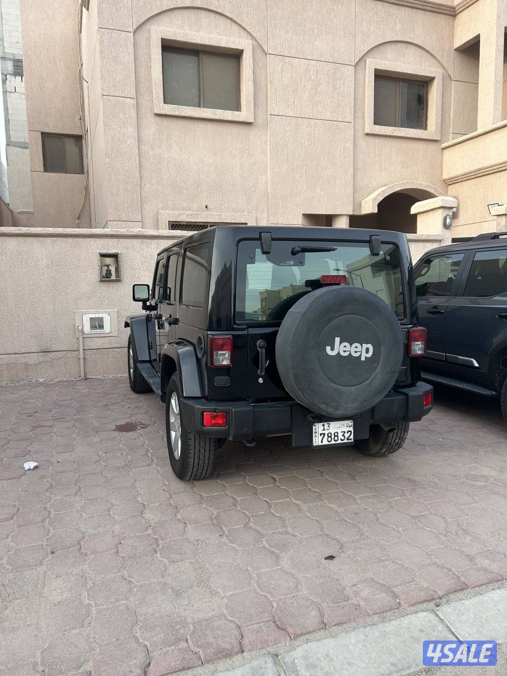السلام عليكم للبيع رانقلر 2015 صحارا السياره شرط الفحص ماشي 283الف2