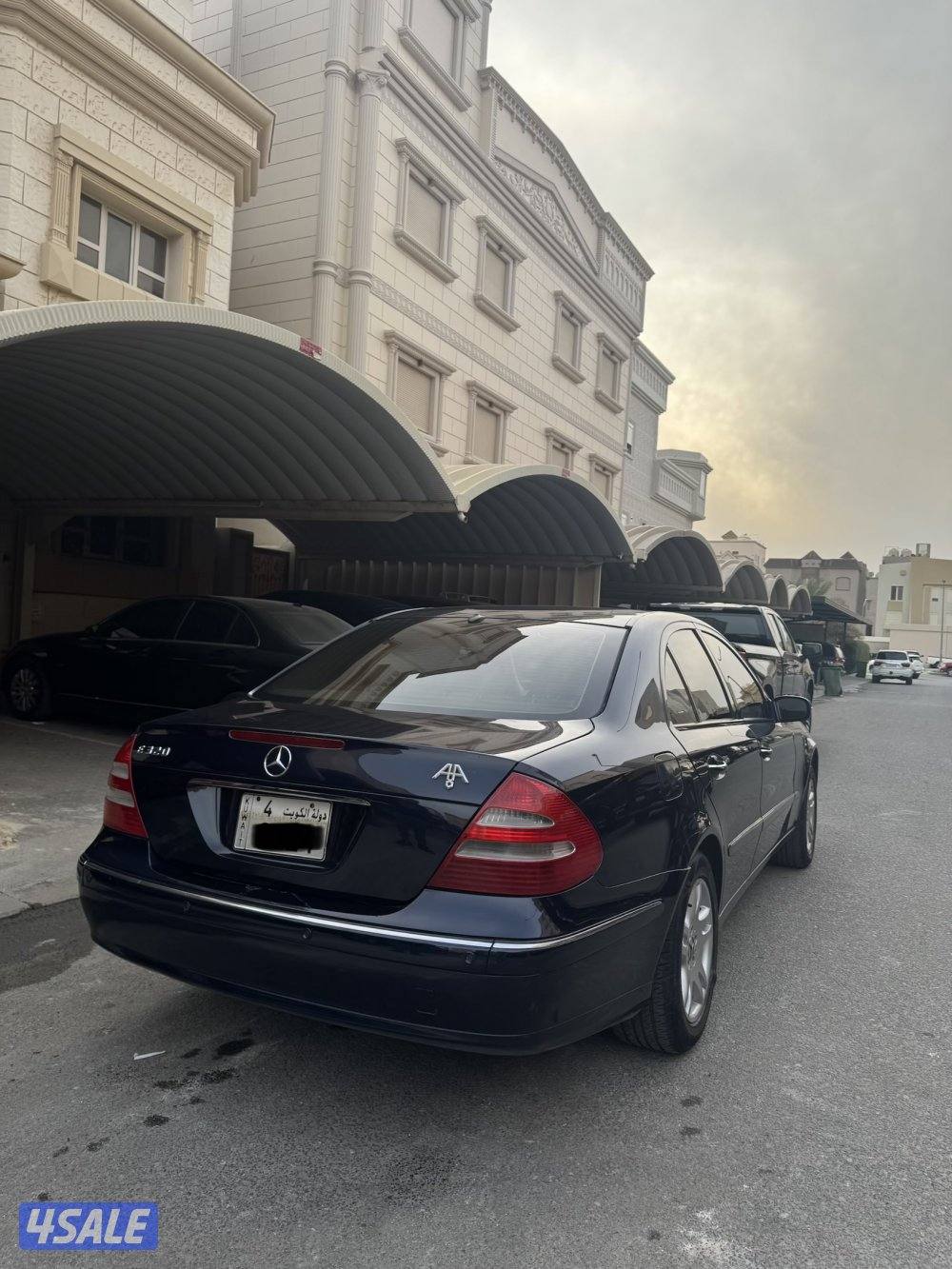 للبيع مرسيدس E3204