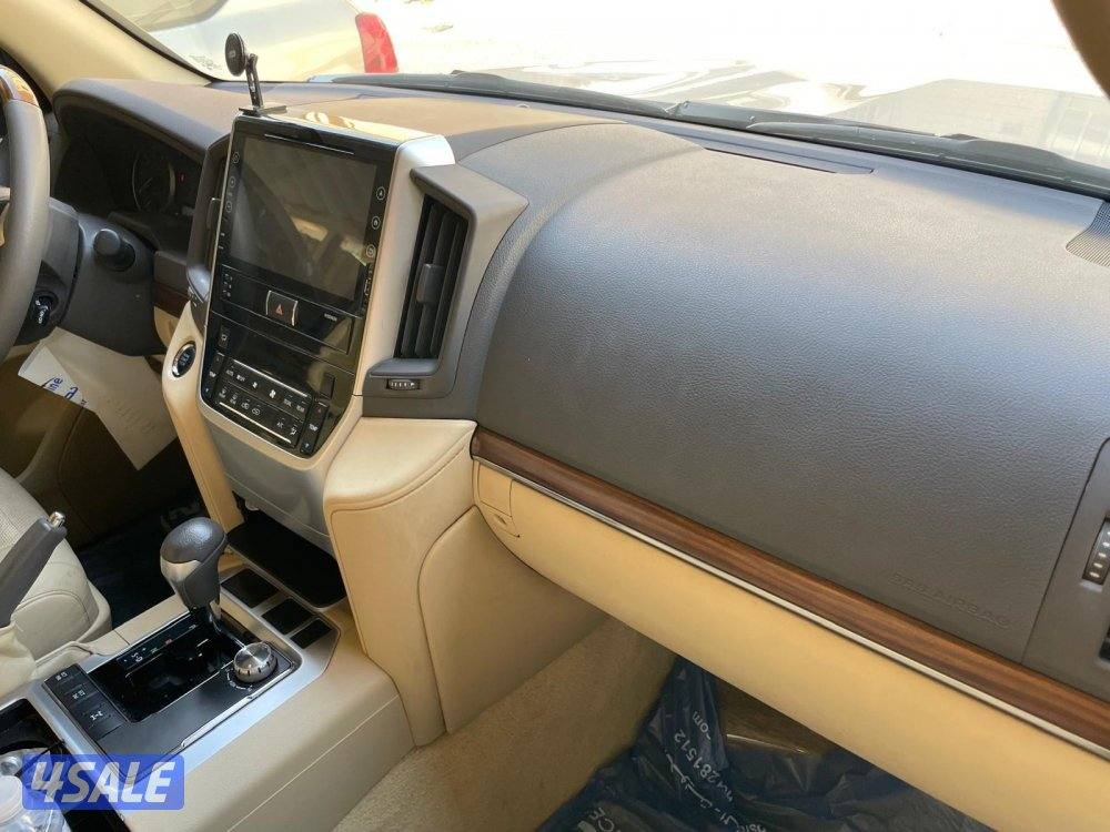 للبيع لاندكروز موديل 2016 ماشي 180سلندر 8 حمايه و تغييم حراري1