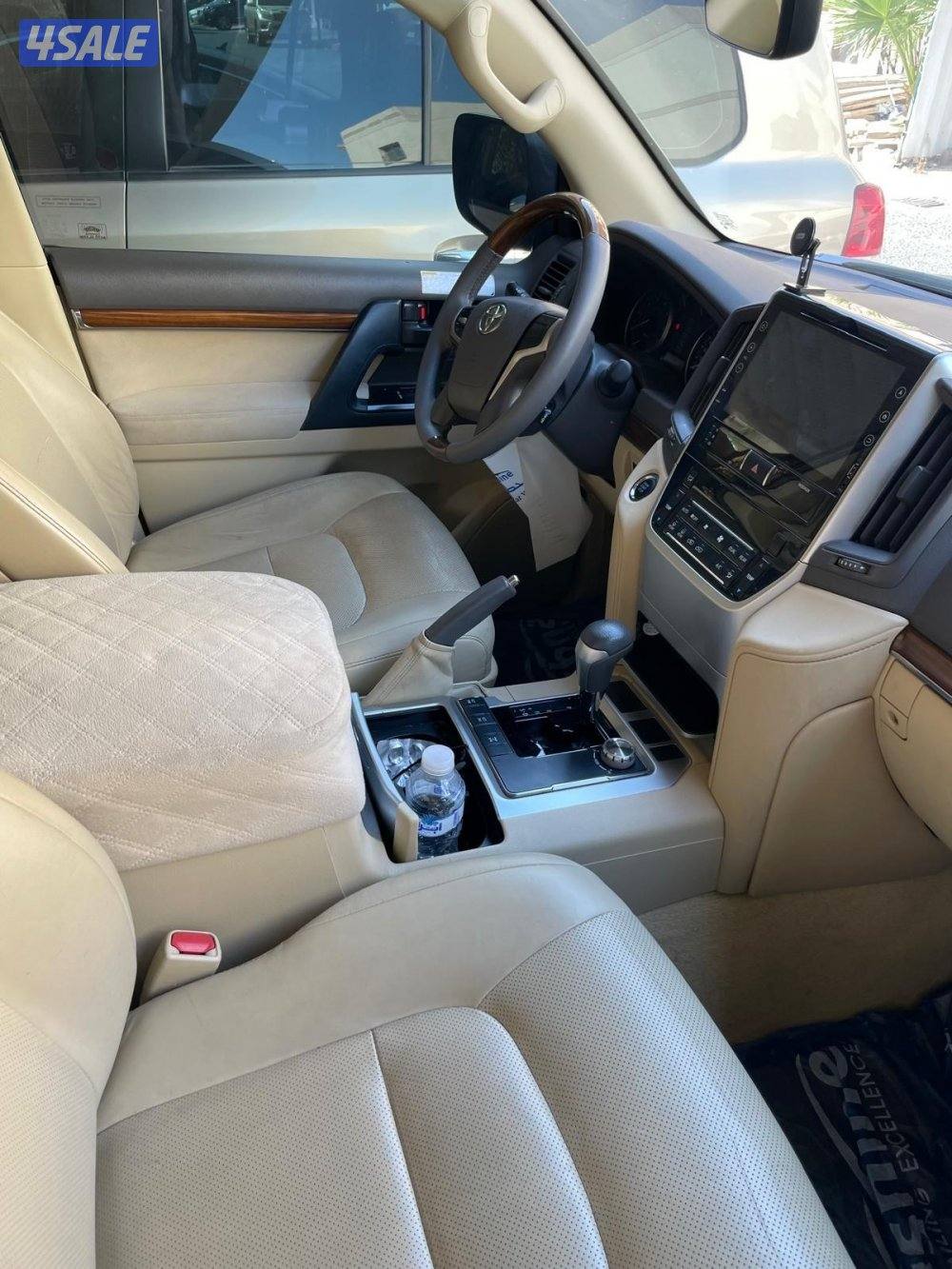 للبيع لاندكروز موديل 2016 ماشي 180سلندر 8 حمايه و تغييم حراري3