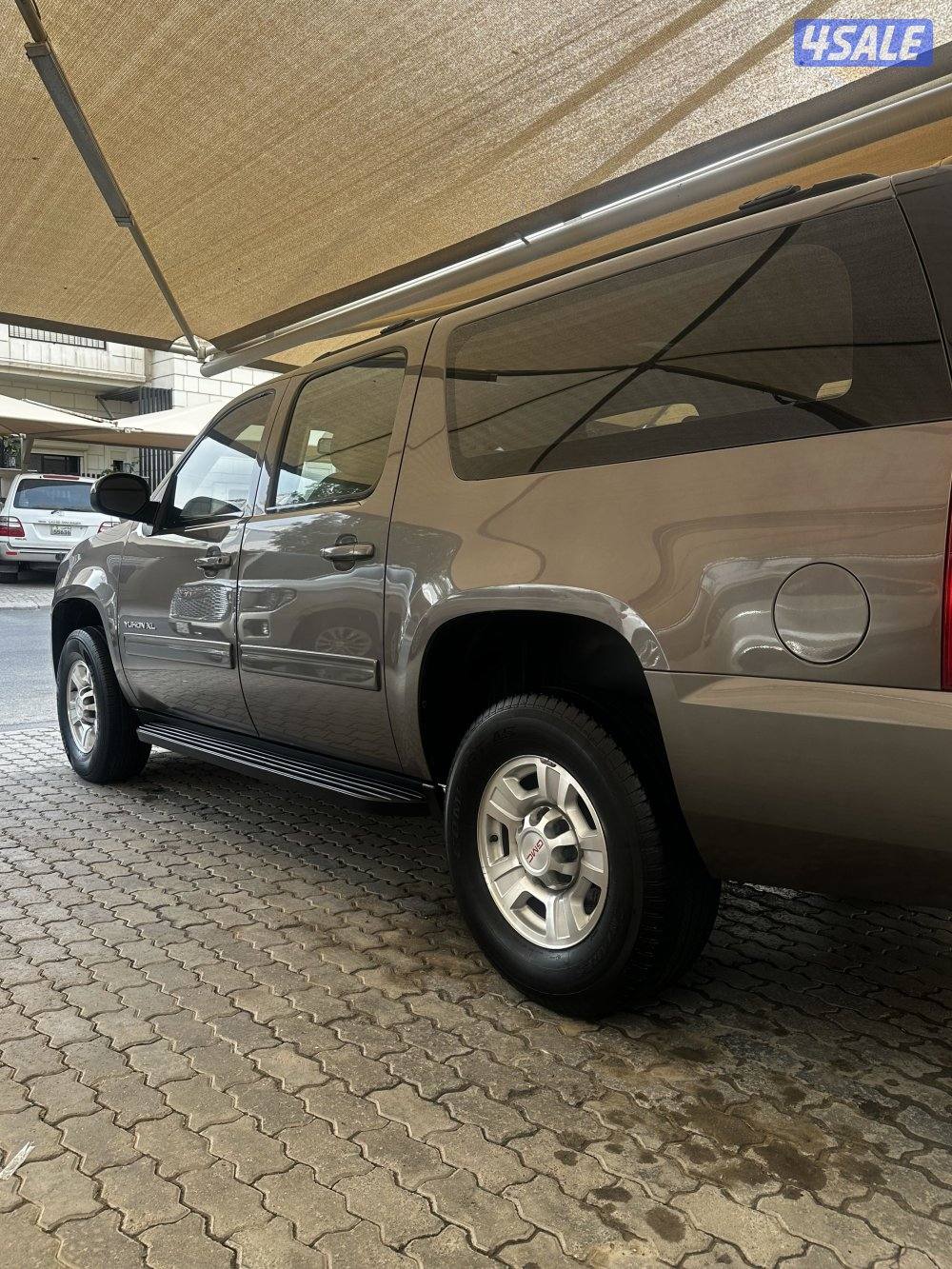 للبيع سوبر بان موديل 2011 8 براغي صبغ الوكاله عدا قطعه بدون دبل2