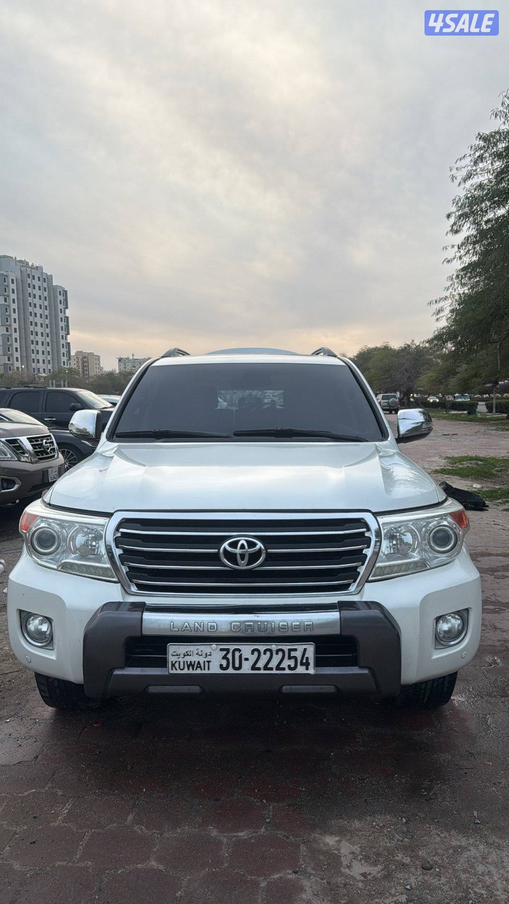 للبيع لاند كروز موديل 20135